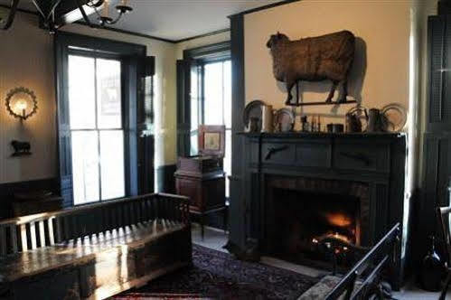 Hotel The Golden Lamb à Lebanon Extérieur photo